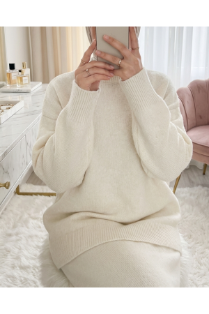 Yarım Boğazlı Yumoş Salaş Triko Kazak -Krem