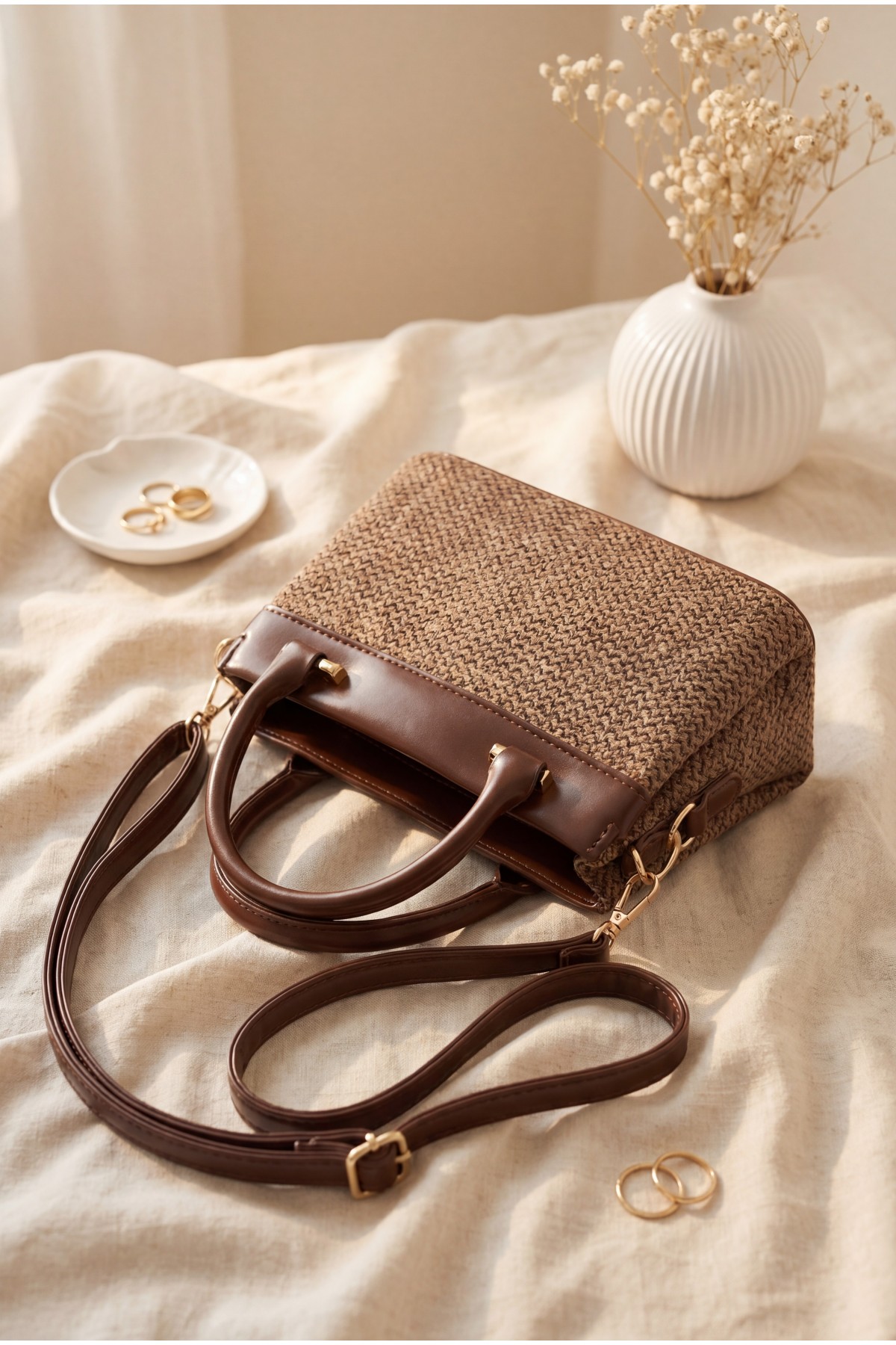 Long-strap, handle bag with knitted detail, zipper and snap closure. -Dark Coffee