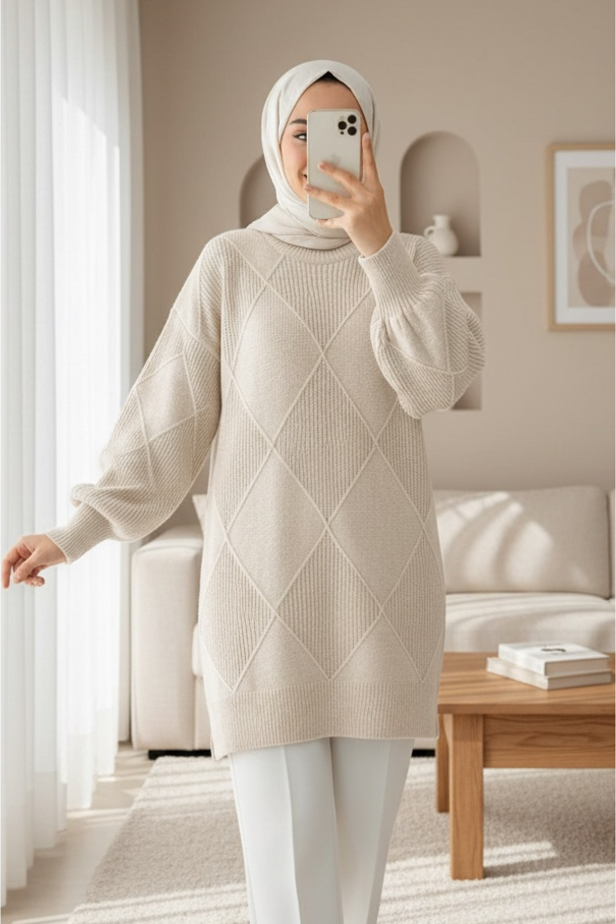 Round Neck Diamond Pattern Slit Knitwear Sweater -Ecru