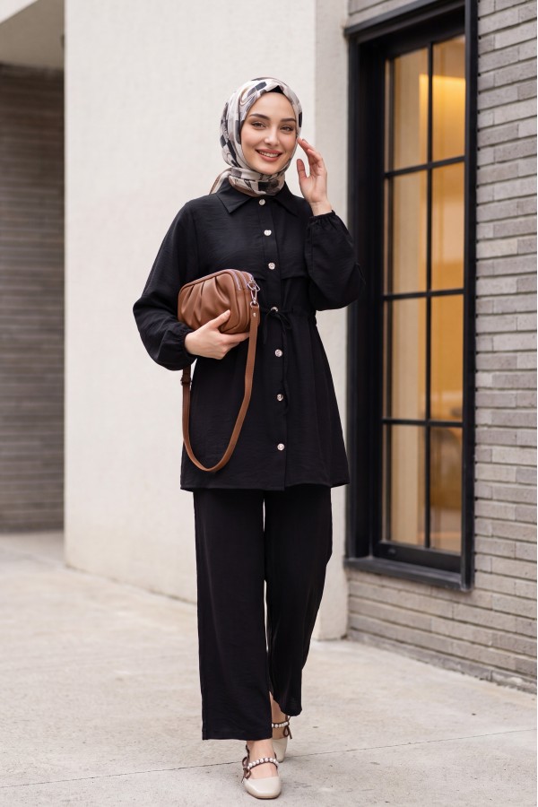 Strawberry Set with Tunnel Lace-up and Elasticated Sleeves -Black