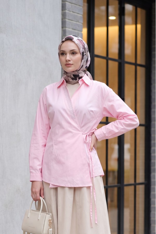 Side-Tie Poplin Shirt with Stone Detail and Wrap Collar -Pink