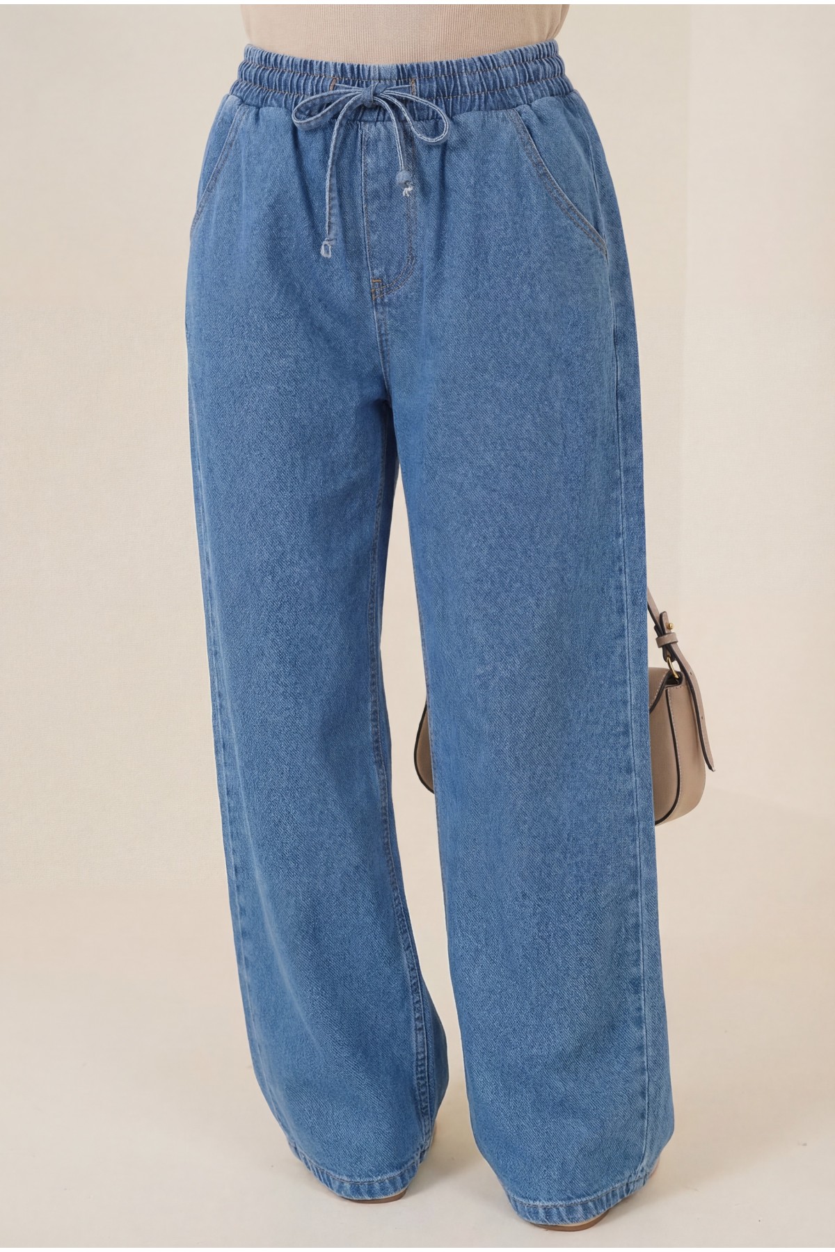 Elastic Waist Wide Leg Jeans with Pockets      -Light blue