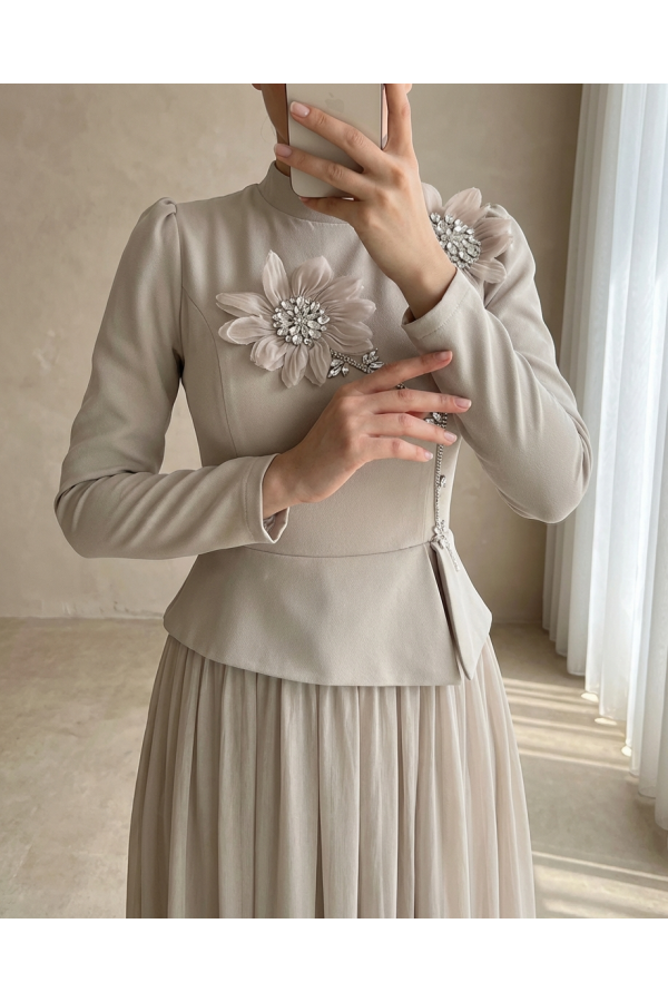 Daisy Detailed Pleated Skirted Stoned Dress -Stone