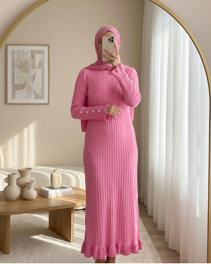 Kolları Düğmeli Eteği Fırfırlı Triko Elbise -Pembe