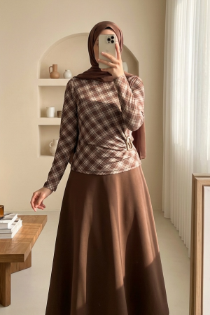 بلوزة كاروهات بإبزيم جانبي -بنى