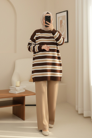 Yuvarlak Yaka Renkli Çizgili Salaş Triko Takım -Vizon