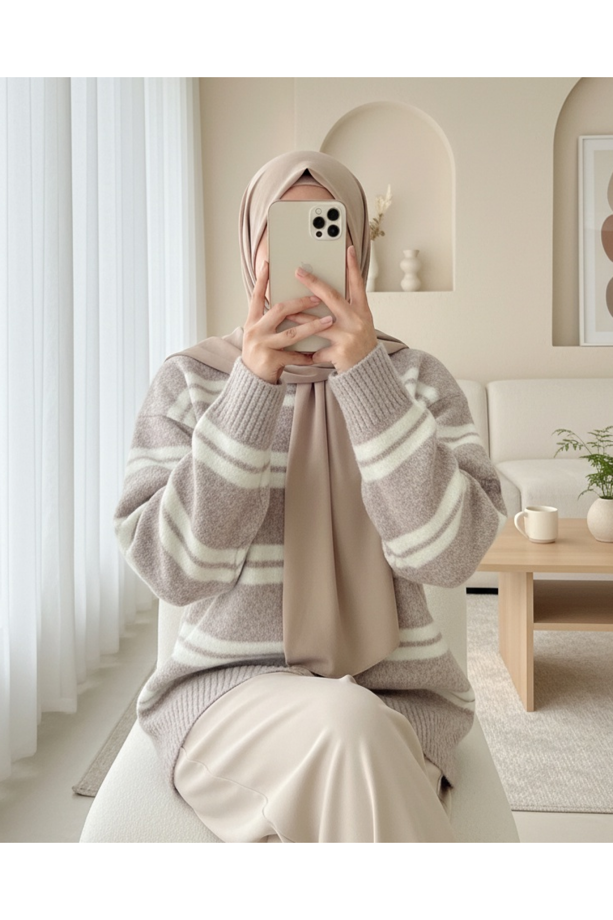 Round Neck Striped Soft Knit Sweater -Light Mink