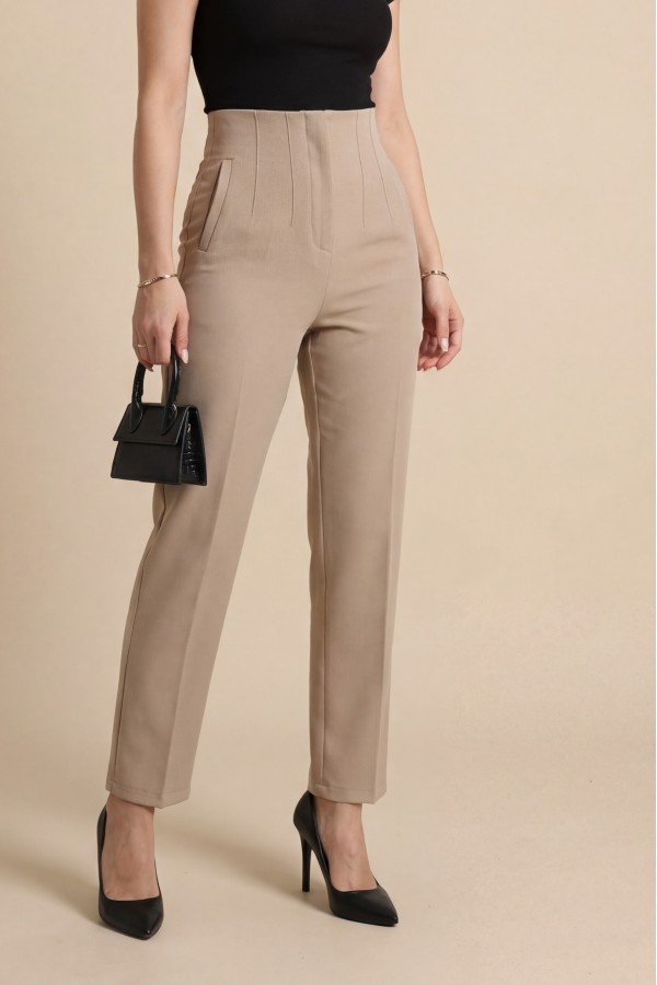Zra Pleated Carrot Trousers - Beige