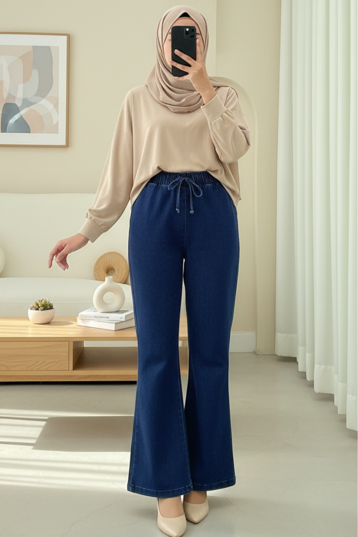 Elastic Waist Lace Detailed Flared Jeans -Navy blue