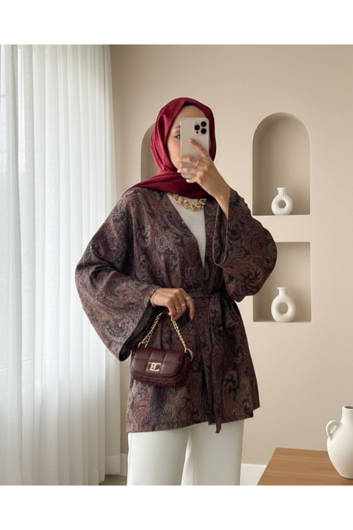 كيمونو منقوش عرقيًا -بنى