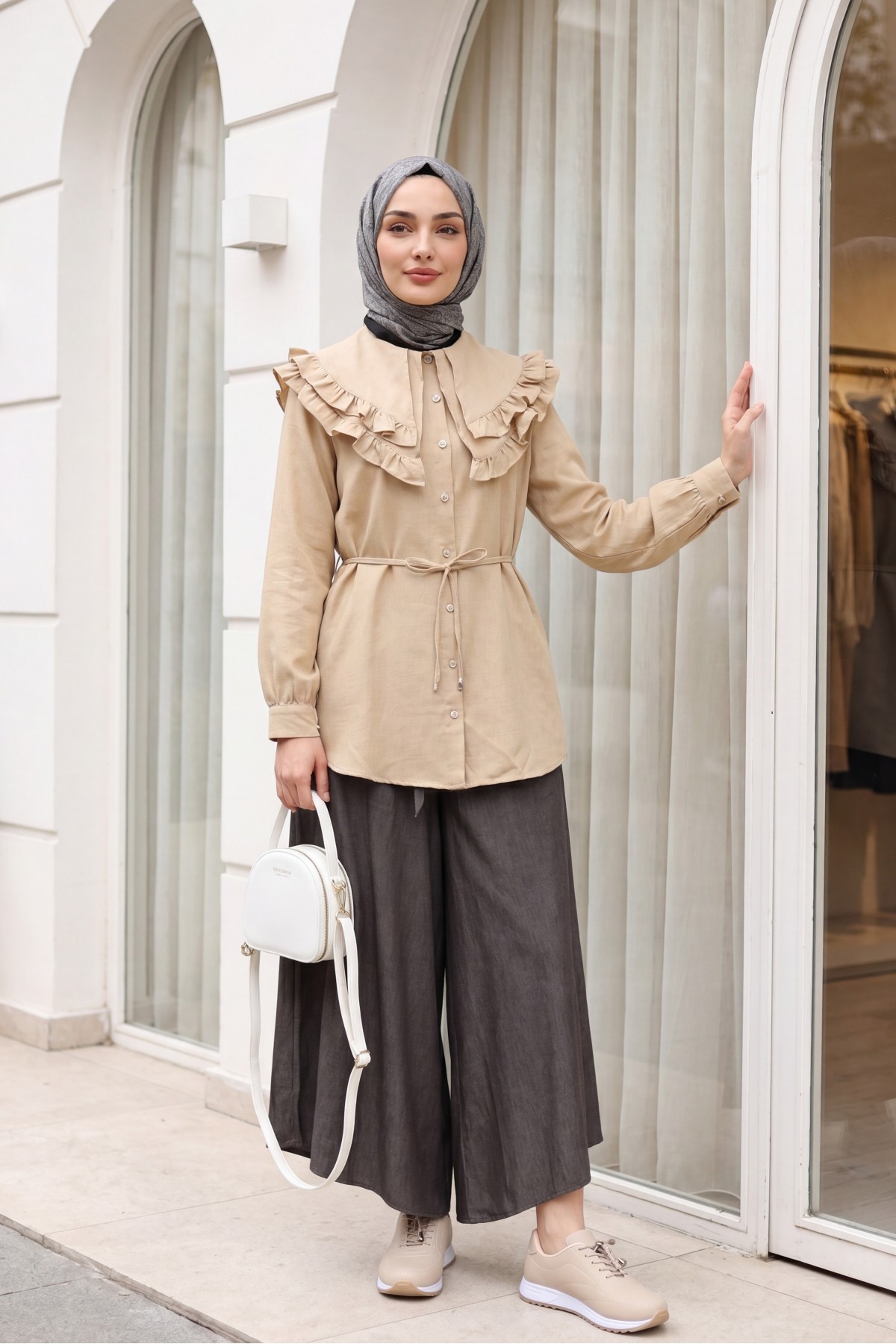 Linen-look skirt/pants with elasticated waist, belt, and pockets. - Soil detay görseli
