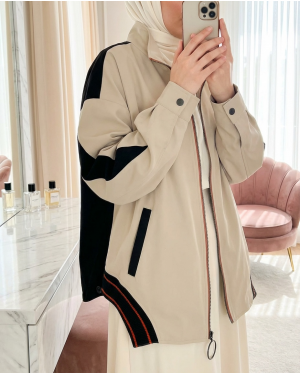 جاكيت نسائي مطاطي بظهر مقسم  