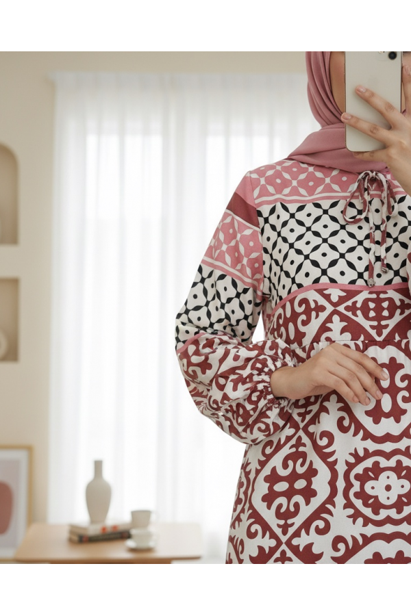 Geometrik Desenli Bağcıklı Kolu Lastikli Elbise -Gül Kurusu