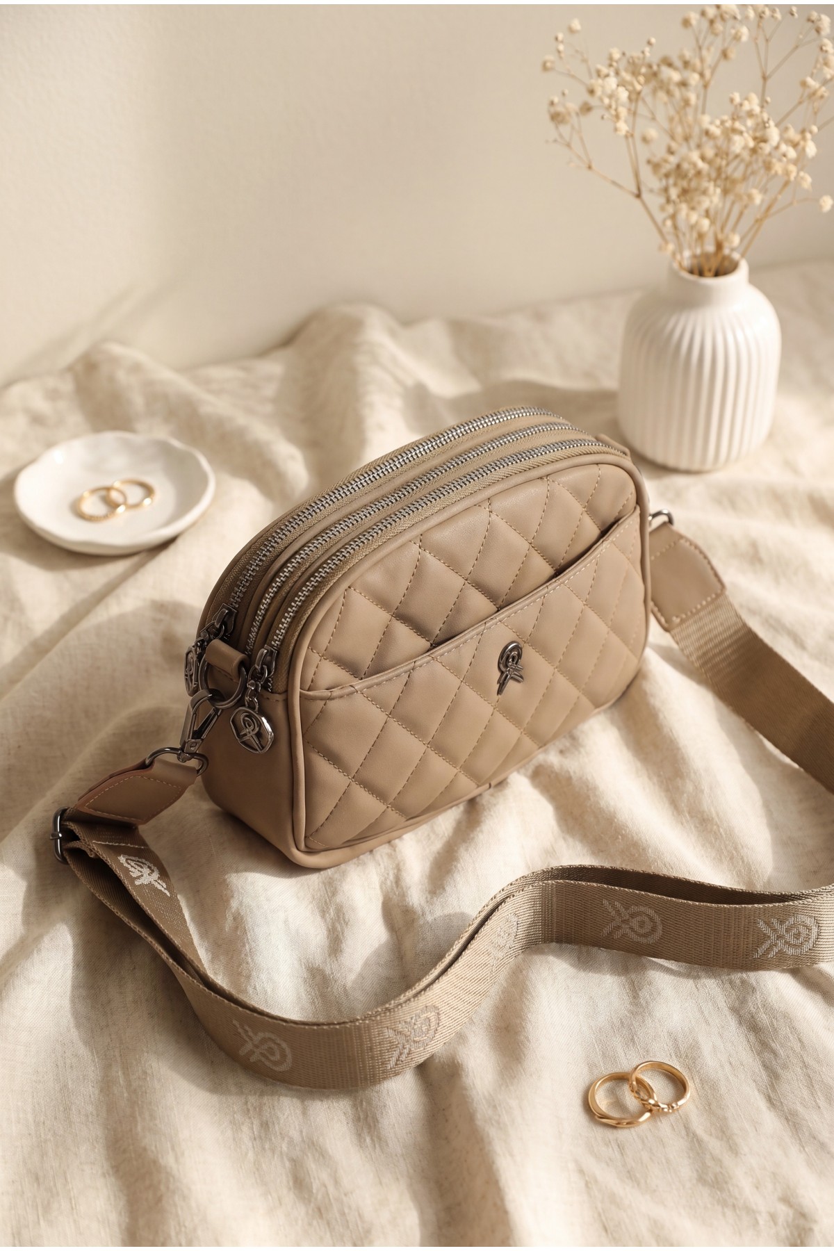 3-Compartment Zippered Quilted Bag -Light coffee