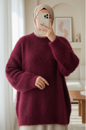 Round Neck Bearded Knit Sweater -Maroon