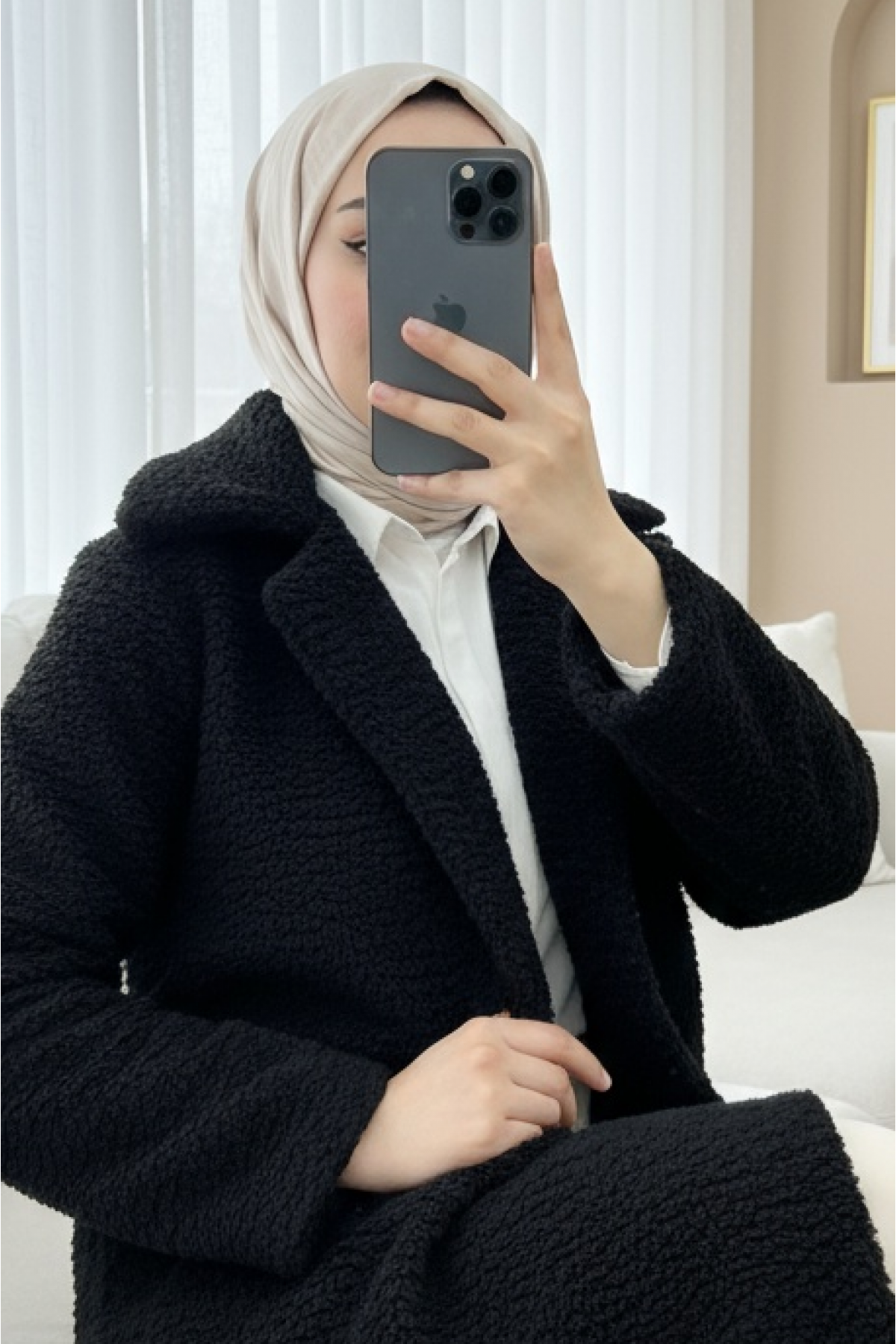 Düğmeli Astarlı Önden Cepli Peluş Kaban  -Siyah