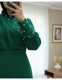 Kruvaze Yaka İnci Detaylı Krep Elbise -Zümrüt