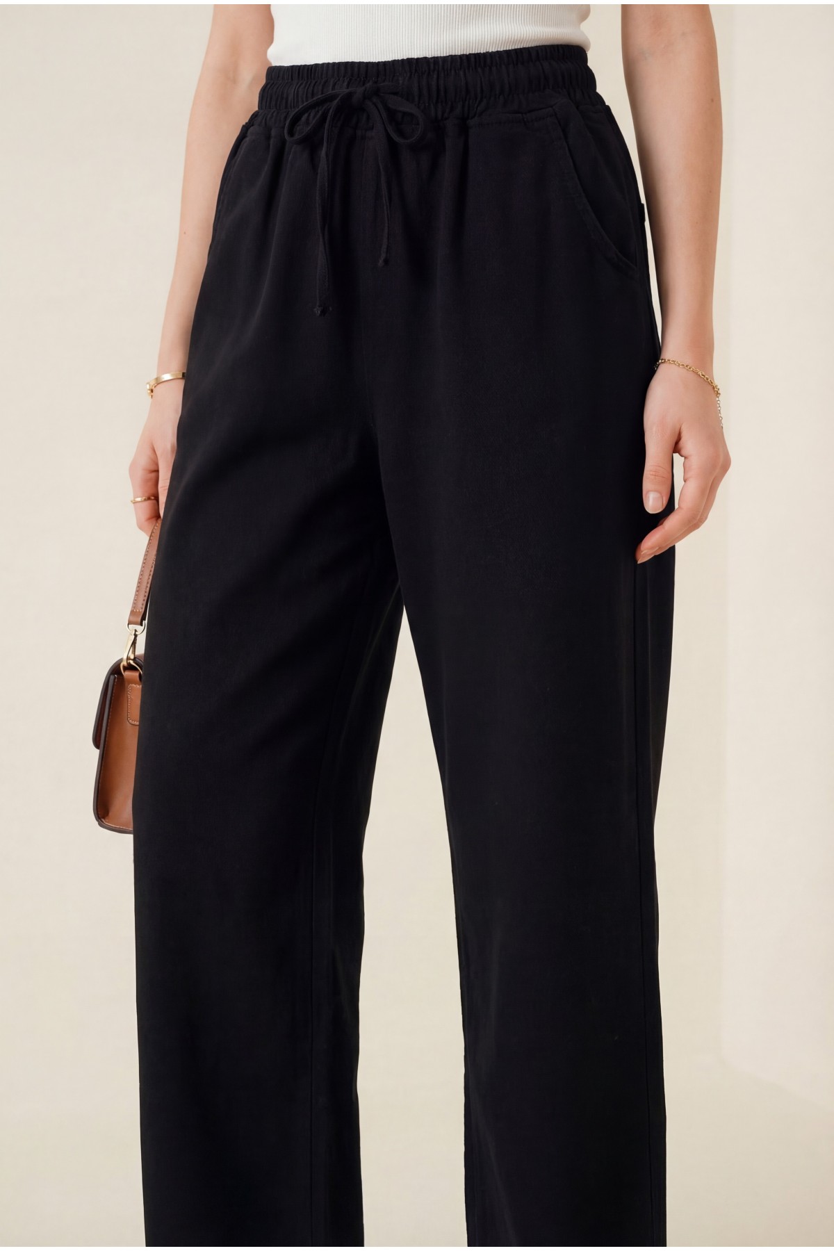 Elastic Waist Wide Leg Jeans with Pockets  -Black
