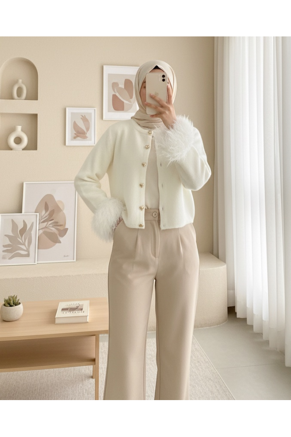 Heart-shaped Knitted Cardigan with Fringed Sleeves -Ecru