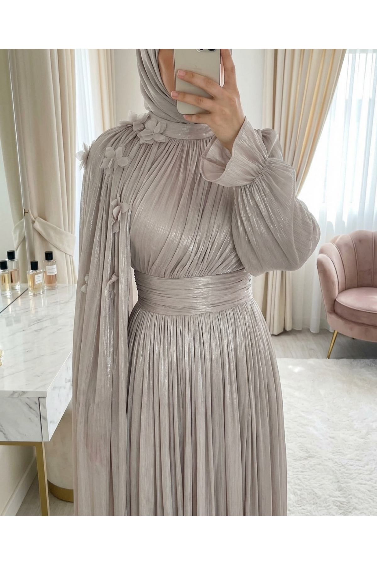 Glamorous Evening Dress with Elasticated Sleeves, Rose-Decorated Cape, and Draped Waist. - Beige