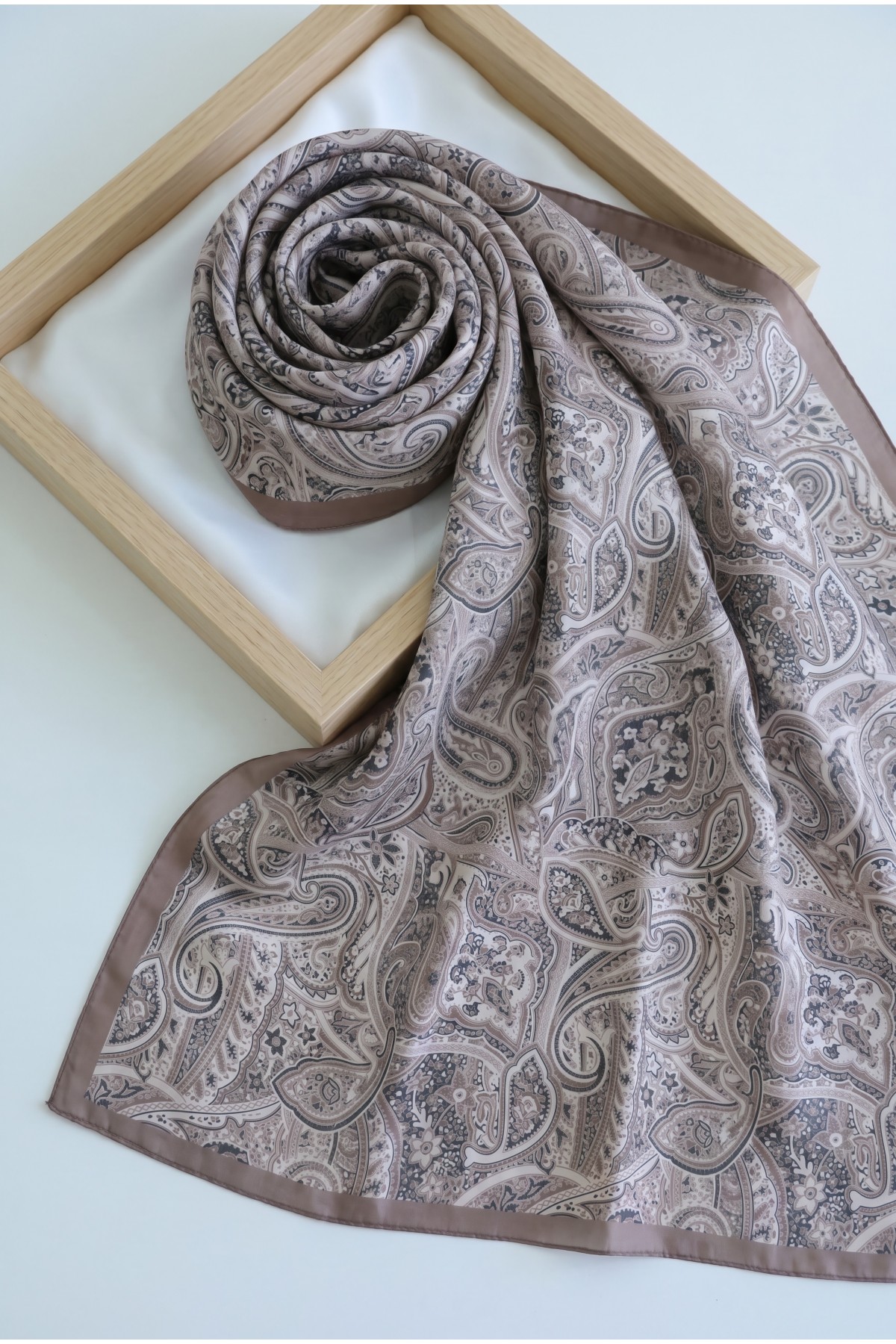 Traditional Floral Patterned Cotton Scarf -Mink color