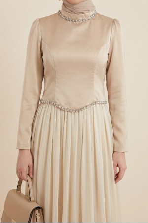 Üstü Saten Altı Janjan Şifon Taş Detaylı Volanlı Abiye -Bej