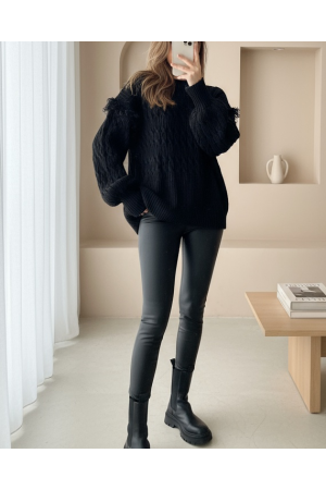 Balon Kol Püsküllü Triko Kazak -Siyah