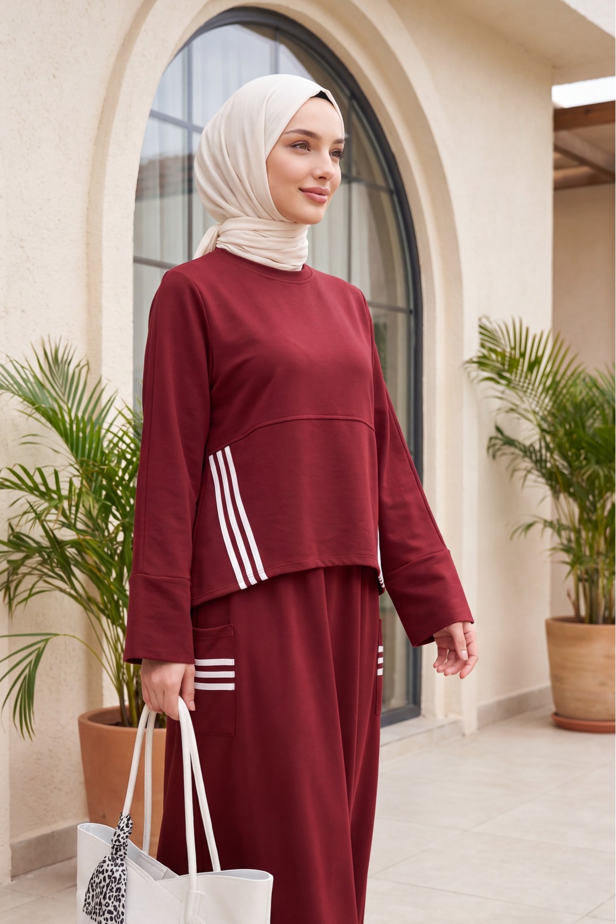 Two-Piece Cotton Jersey Set with Round Neck, Striped Detail, and Elasticated Waist. -Maroon detay görseli