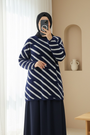 Side Striped Bearded Casual Knit Sweater -Navy blue
