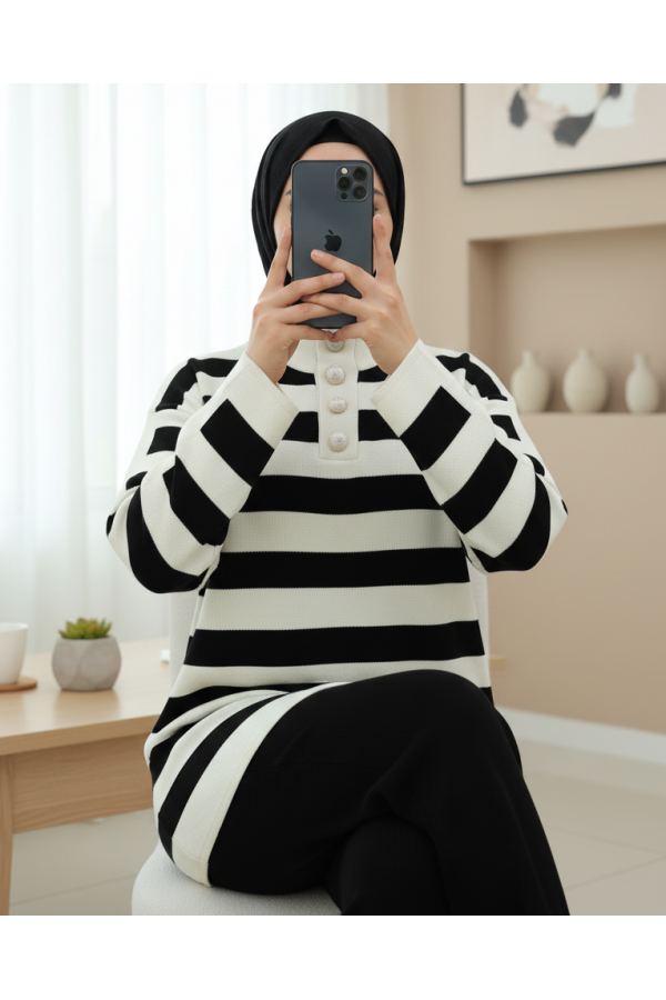 بدلة محبوكة مخططة سميكة ذات ياقة وأزرار ونصف رقبة مدورة -أسود