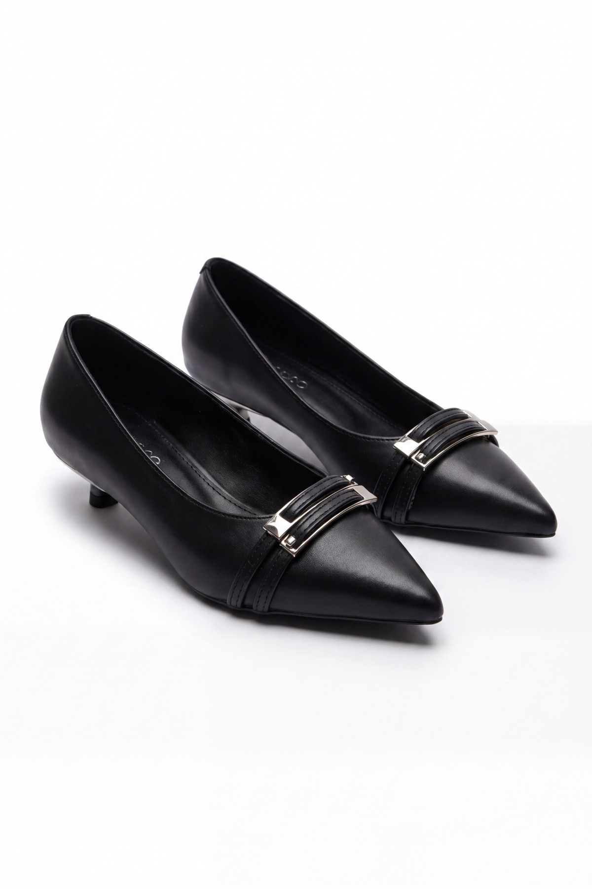 Dowen Black Leather Low Heel Shoes