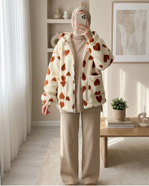 جاكيت نسائي مخملي بغطاء رأس 5236 