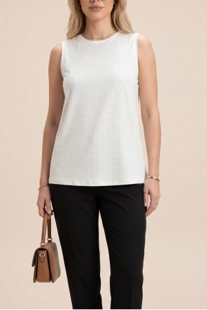 قميص داخلي بدون أكمام مزين بتفاصيل حجرية في الأمام -أبيض سكري