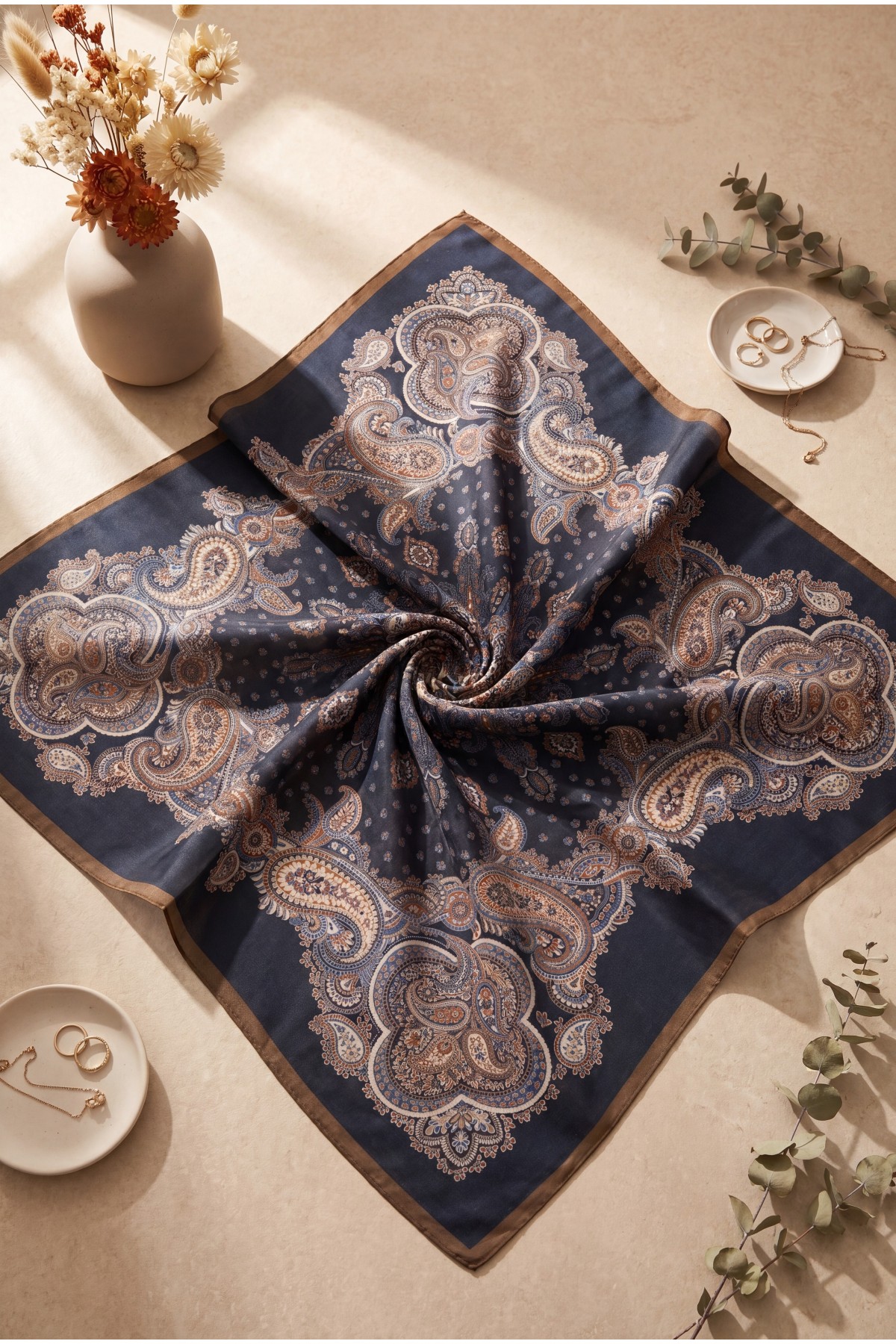 Crisp Pattern Cotton Scarf -dark lacquer