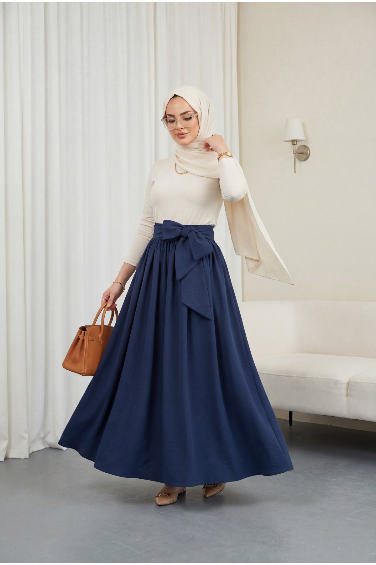 Pleated Belted Parachute Skirt     -Navy blue