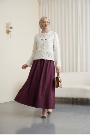 Üstü Çiçek Nakışlı Ponponlu  Triko Hırka -Beyaz