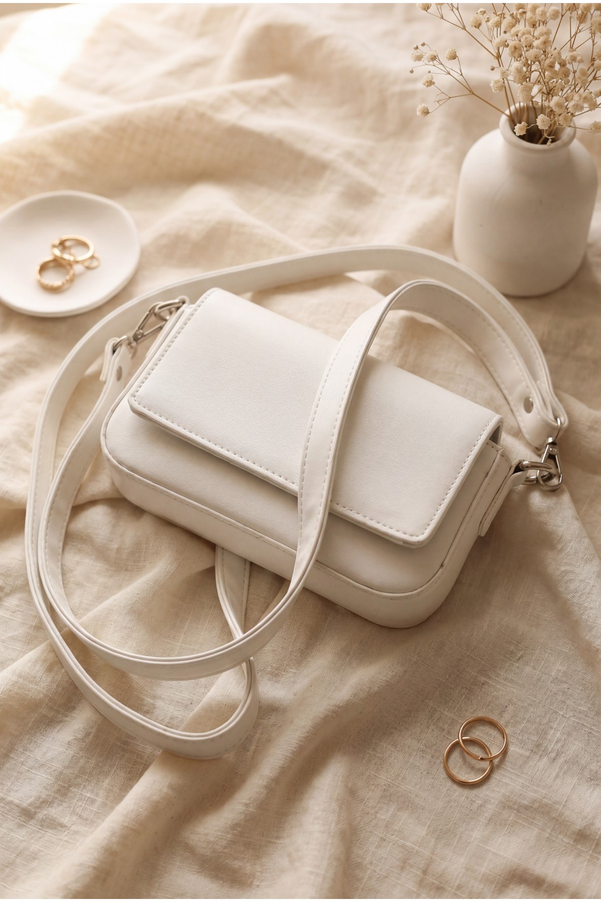Minimalist Magnetic Closure Shoulder Crossbody Bag -White
