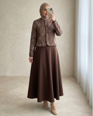 بدلة غوص بأزرار كروية بنقوش عرقية -بنى