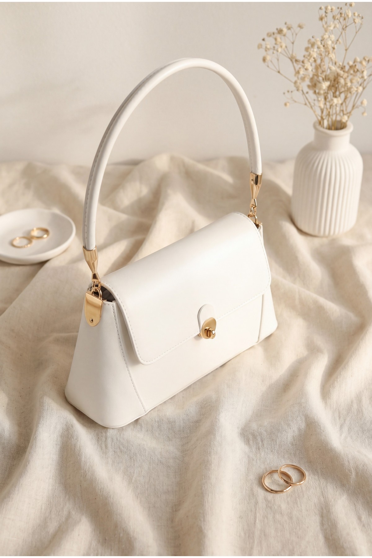 Lockable Lid Shoulder Bag Box -White