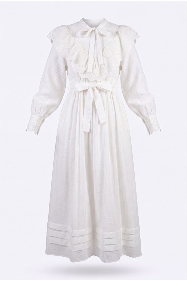 Lined crinkle dress with lace detailing at the neckline and waist.   -White