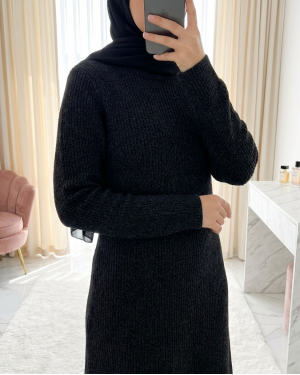 Crew Neck, Fitted Waist, Soft Knit Dress   -Black