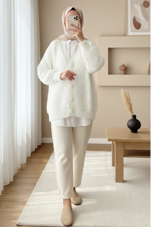 Kabartma Örgülü Araboy Düğmeli Triko Hırka -Ekru