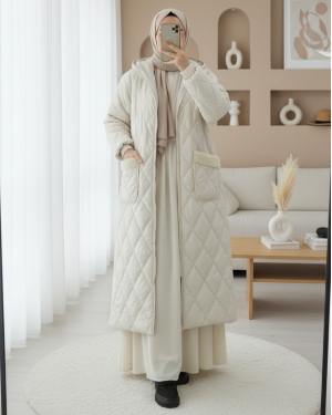 Cepli Kapşonlu Fermuarlı Astarlı Uzun Kapitone Kaban -Krem