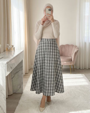 Beli Lastikli Ekose Desenli Poliviskon Etek -Açık Gri