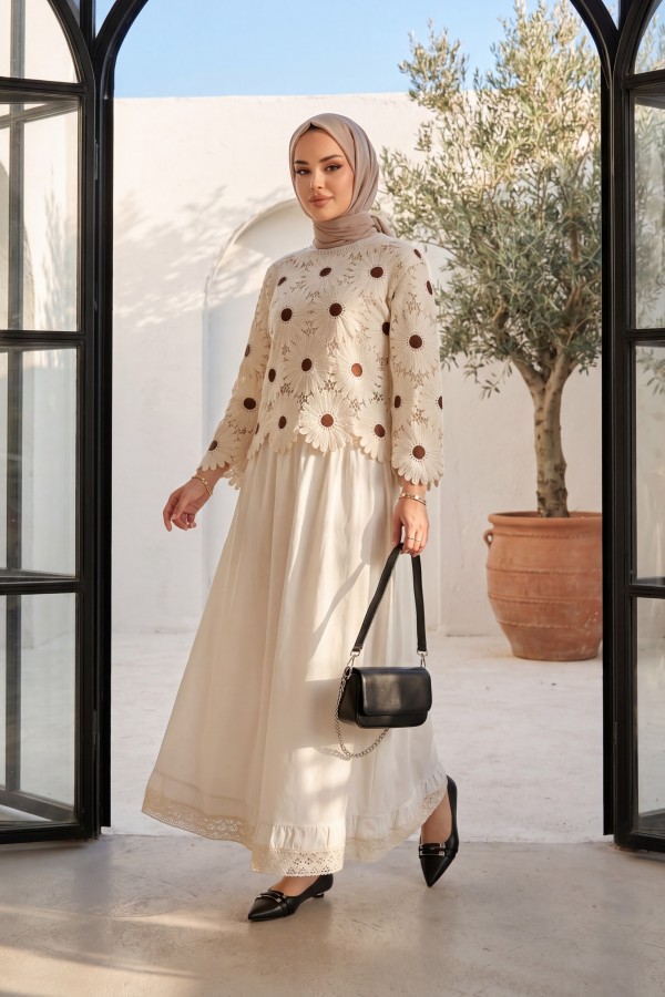 Poplin Skirt with Elastic Waist, Lace Detail at Hem, and Pockets -White