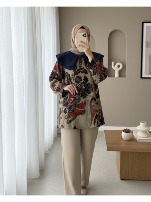 Önlük Yaka Yarım Düğmeli Yırtmaçlı Kapitone Tunik  -Bej