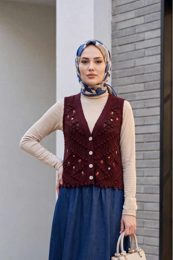 Ponponlu Çiçek Nakışlı Ajurlu Triko Yelek -Bordo