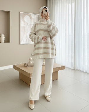 Thick Stripe Patterned Knitted Sweater -White