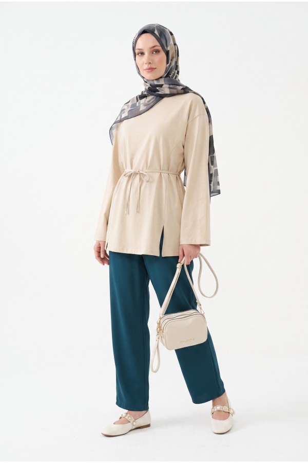 Double Pocket Elastic Waist Lace Detail Trousers  -Emerald