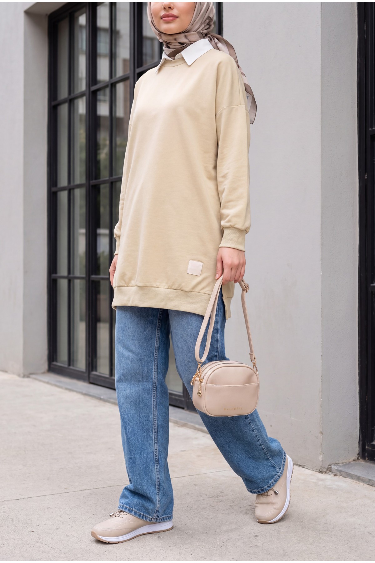Crew Neck Slit Sweatshirt   - Beige